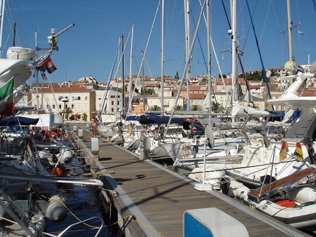 Sailing the Islands in between Pula and Zadar
