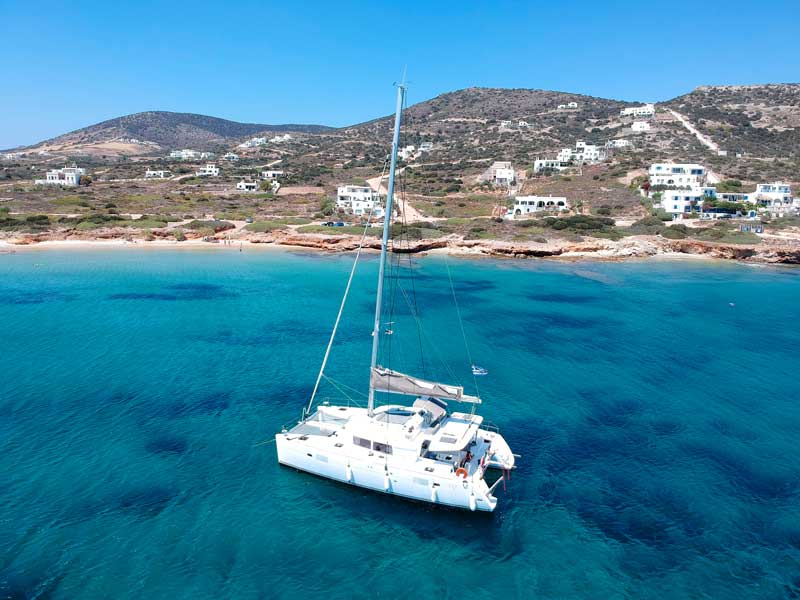 catamaran charter bay of islands